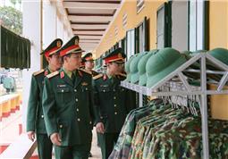 Quân khu: Tổ chức tham quan, trao đổi kinh nghiệm xây dựng đơn vị chính quy tại Sư đoàn 325, Quân đoàn 2